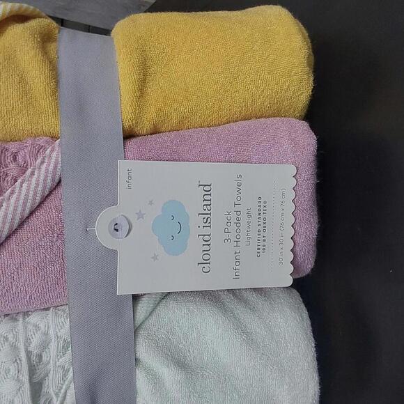 Baby Girls' 3 Pack Waffle Hooded Bath Towel | Cloud Island - Picture 2 of 6